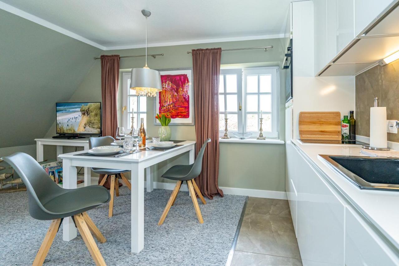 Gemuetliche Wohnung Unter Reet Mit Pool Und Sauna In Keitum Dış mekan fotoğraf